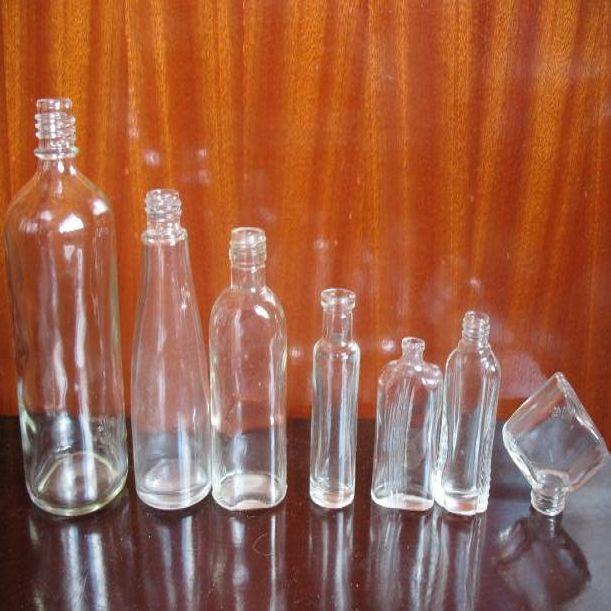 Yüksək sürətli ən yaxşı qiymət SUS304 İqtisadiyyat Avtomatik özünə yapışan stiker flakon etiketləmə maşını