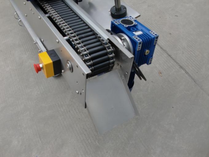 Dodaq çubuğu kosmetikası üçün 12-25 mm çaplı yuvarlaq şüşə özünə yapışan etiket avtomatik etiketləmə maşını