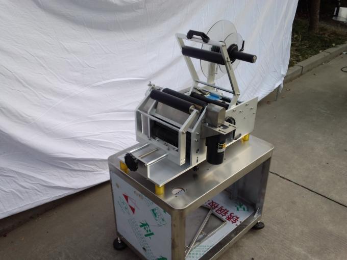 Kiçik penisilin şüşə etiket stikeri üçün xüsusi avtomatik flakon etiketləmə maşını