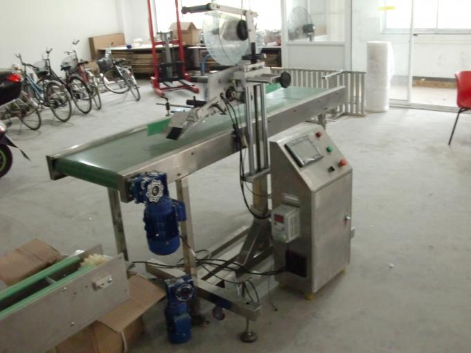 Səhifədəki Maşın Qidalandırma Nöqtələri ilə Masa Üstü Özündən Yapışqan Etiket Düz Səth Etiket Tətbiqatçısı