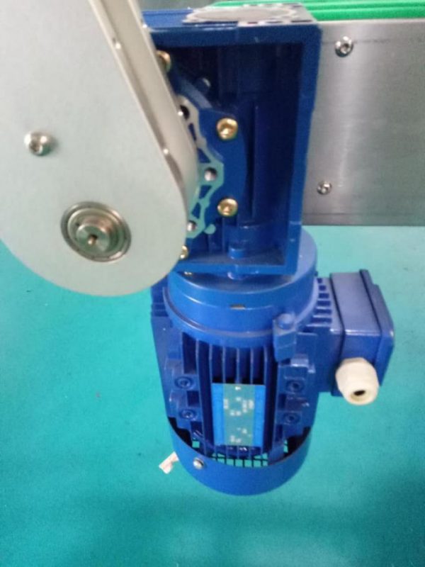 SUS304 Dolabı Şəxsi Baxım Məhsulları ilə İki tərəfli Kare Şüşə Etiket Etiketləmə Makinası