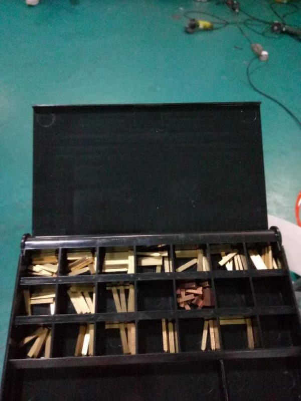 Paging Cihazı və Kodlama Makinası ilə Etiket Avtomatik Doubel Yan Etiket Etiketləmə Makinası