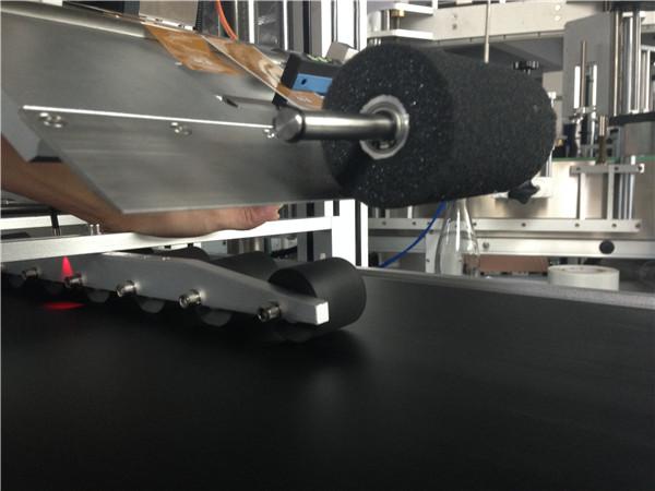 PLC Toxunma Ekranı Avtomatik Etiket Etiketləmə Makinası Comestic Maska / Karton Maska