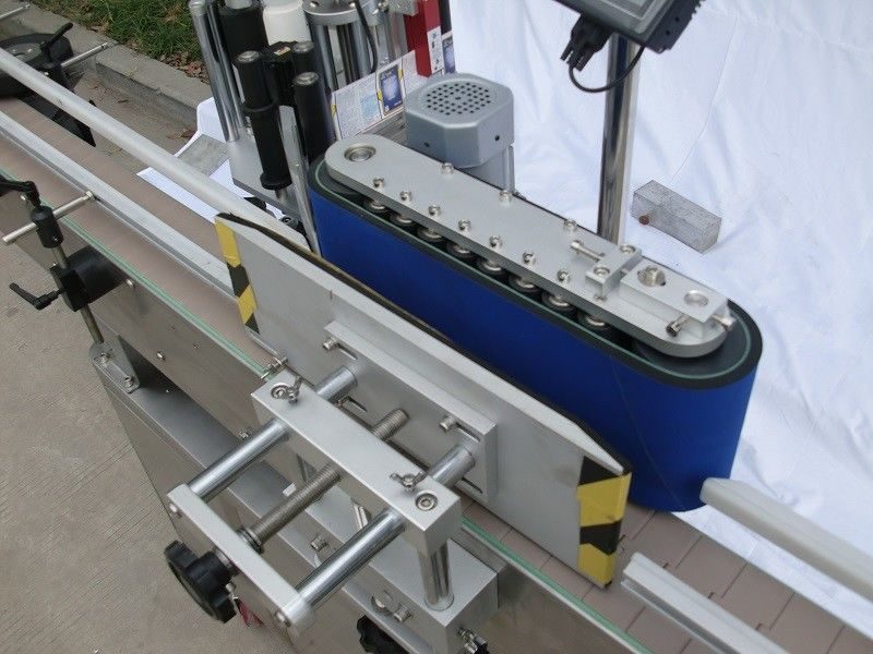 Çin Aerosol, 20-200 ədəd / dəq şişe öz-özünə yapışan tədarükçü üçün avtomatik yuvarlaq şüşə etiketləmə maşını edə bilər