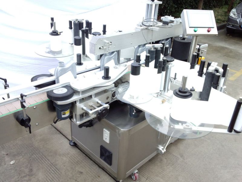 Çin CE Sertifikatı Avtomatik Şüşə Etiketləmə Cihazı Şüşə Şüşə Cüt Yan Etiket təchizatçısı