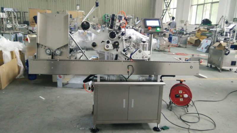 Çin Yüksək sürətli kiçik yuvarlak kutular etiket yapışdırıcı maşın, kosmetika təchizatçısı üçün göz qara şüşə etiket etiket maşını