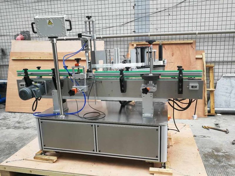 Çin İçki sahəsi üçün Pawpaw / Guava Dəyirmi Şüşə Etiket Etiketleme Makinası təchizatçı