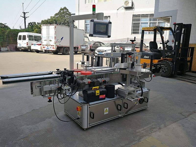 Çin Şampun Şüşəsi Cüt Yanlı Yapışqan Etiketləmə Maşın Tam Avtomatik təchizatçı